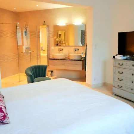 Coastal With Panoramic Sea Views Willa *
