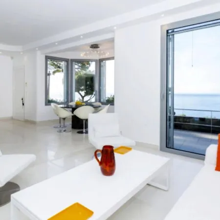 Coastal With Panoramic Sea Views Willa Èze