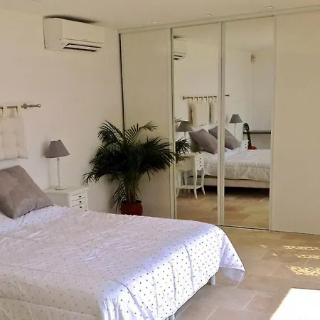 Coastal With Panoramic Sea Views *